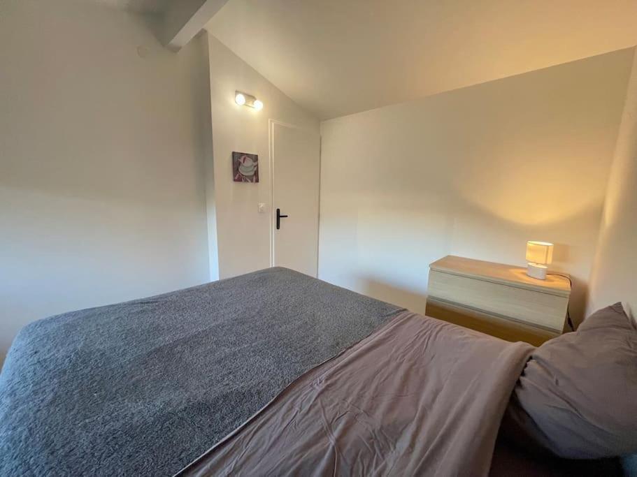 Holiday home Au Calme, Maison T3 Neuf Avec Jardin A Cassy Lanton