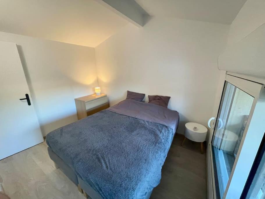 Casa vacanze Au Calme, Maison T3 Neuf Avec Jardin A Cassy Lanton