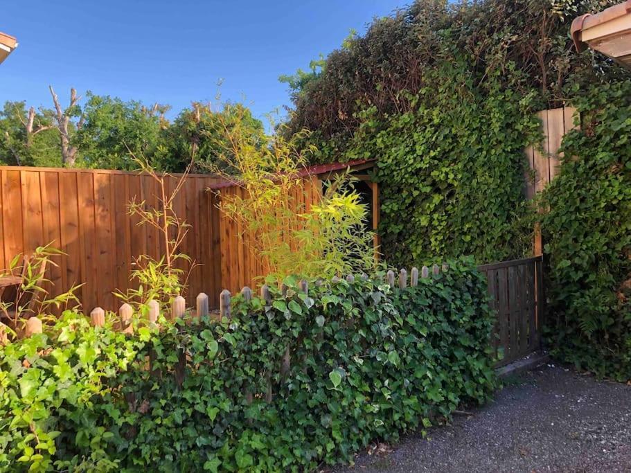 Holiday home Au Calme, Maison T3 Neuf Avec Jardin A Cassy Lanton