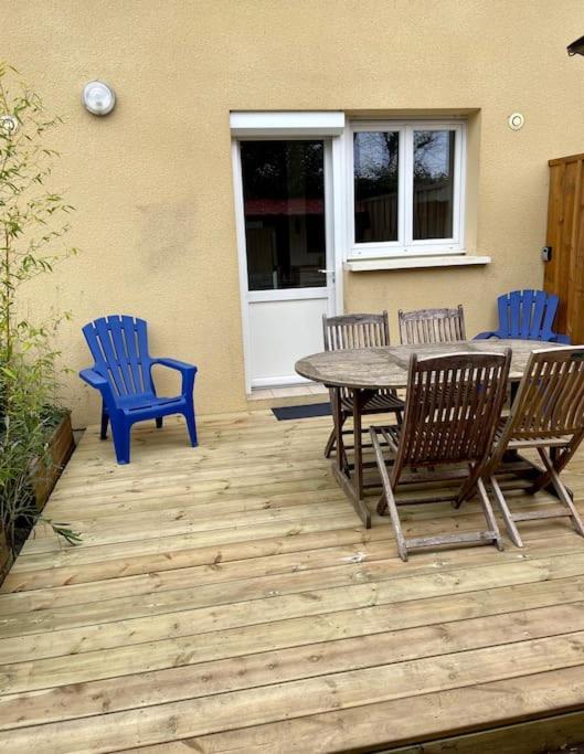 Au Calme, Maison T3 Neuf Avec Jardin A Cassy *