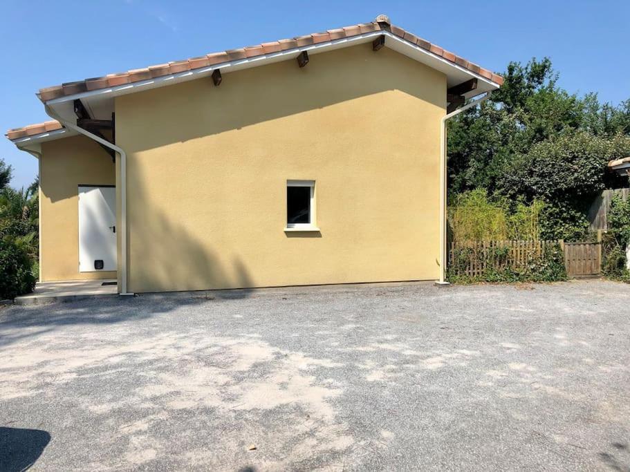 Au Calme, Maison T3 Neuf Avec Jardin A Cassy Holiday home *
