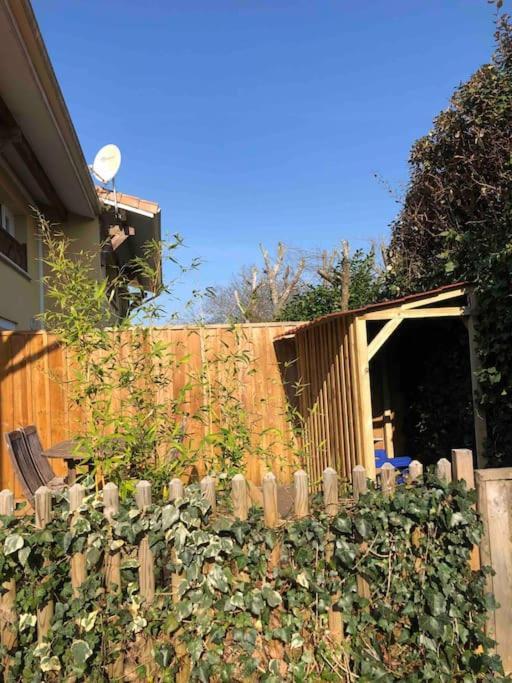 Au Calme, Maison T3 Neuf Avec Jardin A Cassy